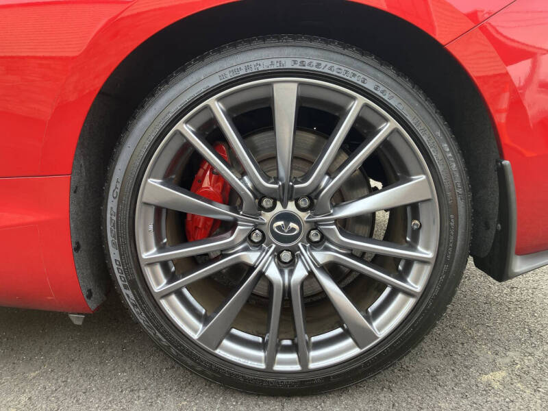 2017 Infiniti Q60 Red Sport 400