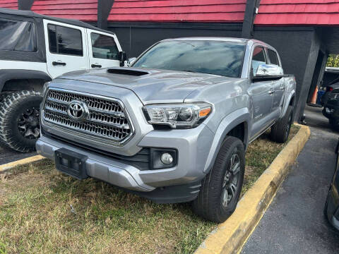 2017 Toyota Tacoma for sale at Kars2Go in Davie FL