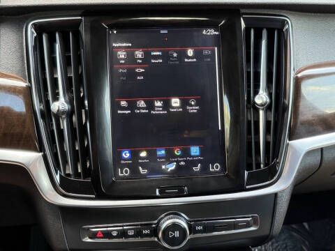 2017 Volvo S90 T5 Momentum