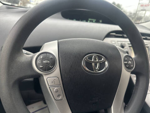 2013 Toyota Prius Three
