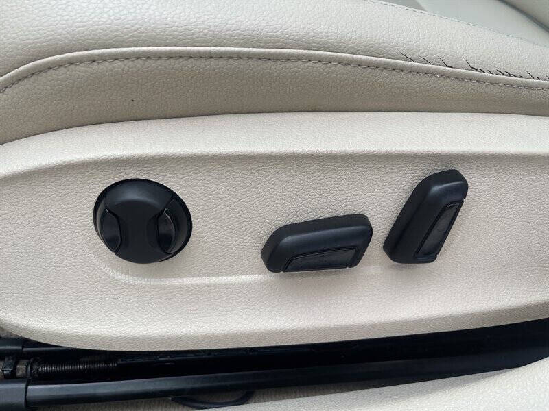 2015 Volkswagen Passat 1.8T Limited Edition