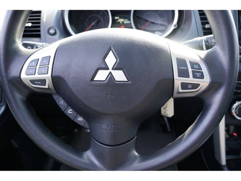 2017 Mitsubishi Lancer ES