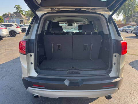 2017 GMC Acadia SLE-2