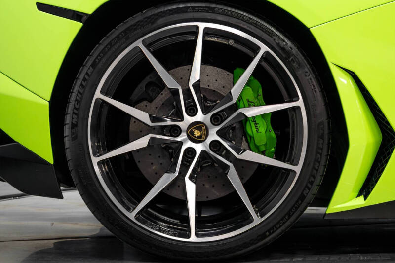 2015 Lamborghini Aventador LP 700-4