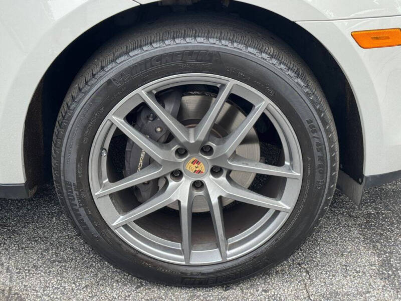2023 Porsche Macan