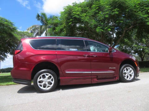 2020 Chrysler Pacifica Touring L Plus