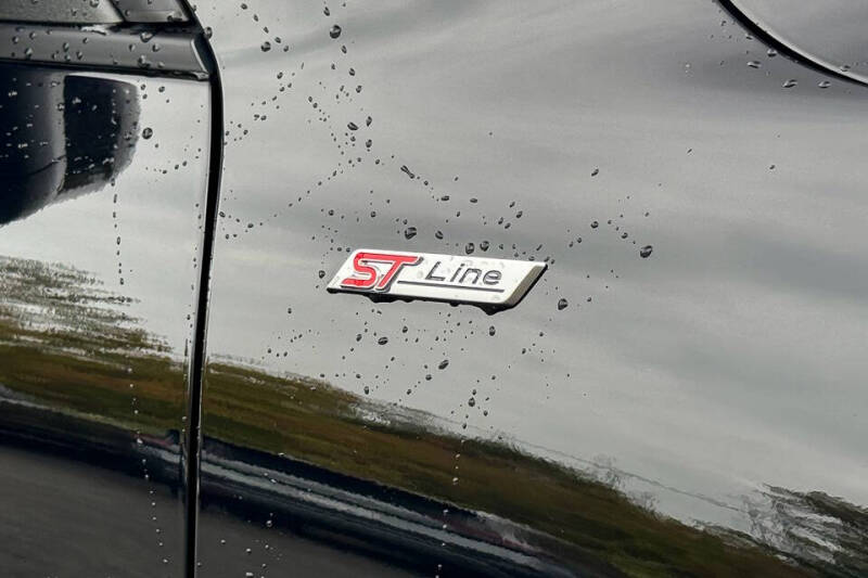 2025 Ford Escape ST-Line Select