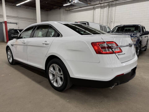 2019 Ford Taurus SEL