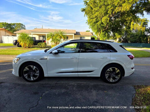 2021 Audi e-tron quattro Premium