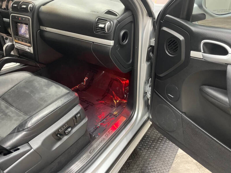 2010 Porsche Cayenne GTS