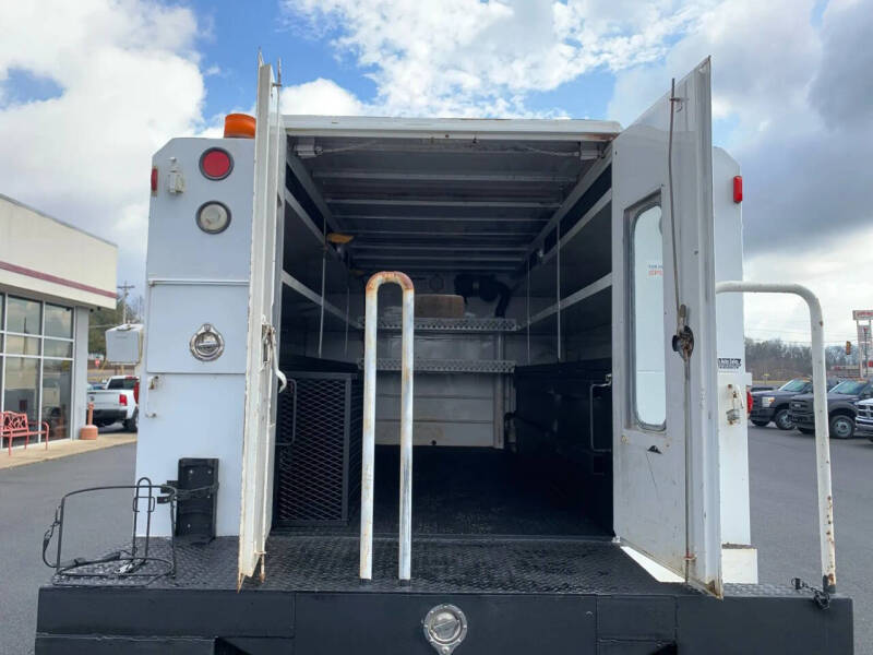 2006 Kenworth T300