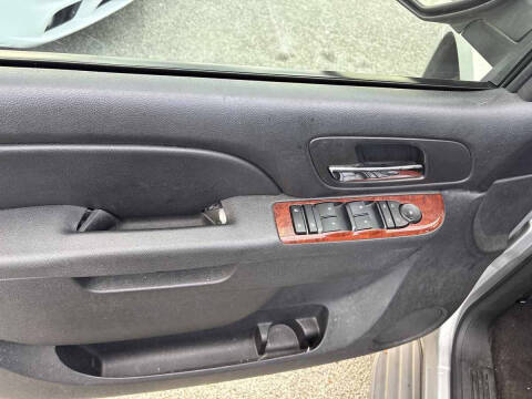 2013 Chevrolet Suburban LS