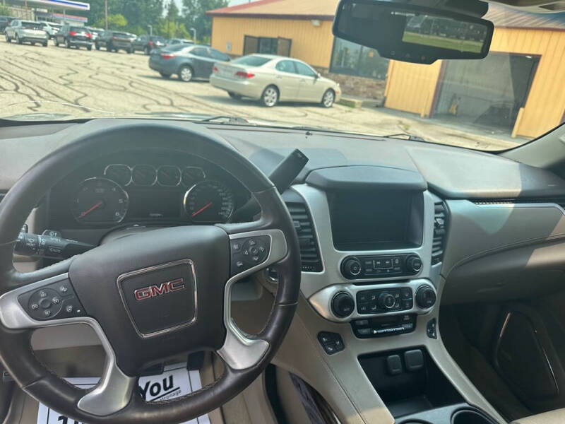 2017 GMC Yukon XL SLT