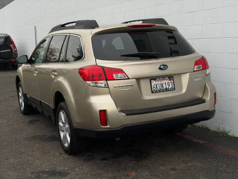 2010 Subaru Outback 2.5i Premium