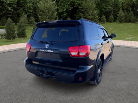 2013 Toyota Sequoia SR5