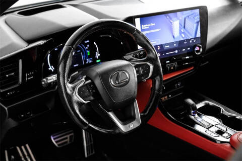 2022 Lexus NX 450h+ F SPORT Handling