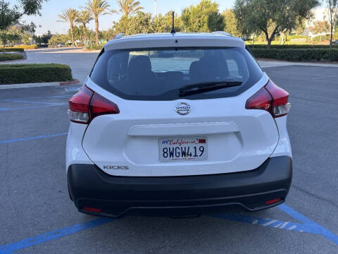 2019 Nissan Kicks S