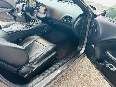 2016 Dodge Challenger SXT