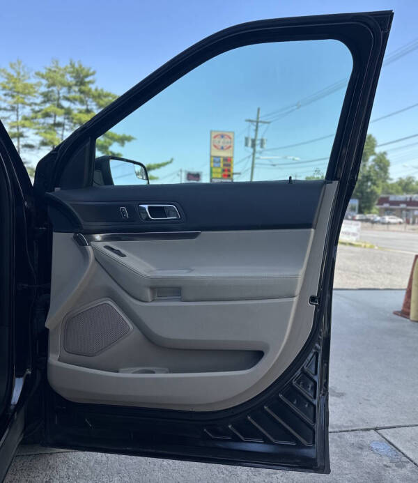 2015 Ford Explorer