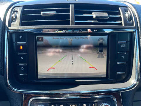 2017 Lincoln Continental Select