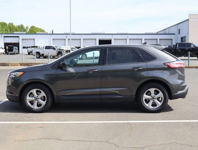 2020 Ford Edge SE