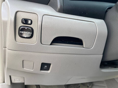 2010 Toyota Camry LE