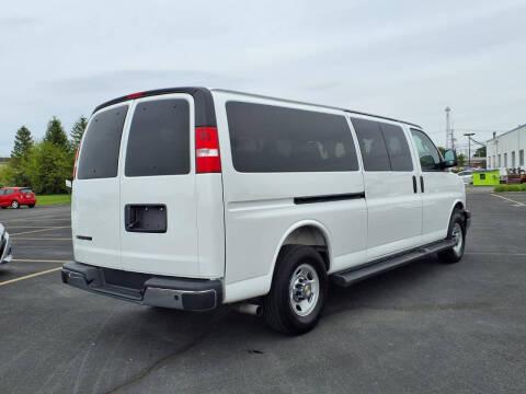 2025 Chevrolet Express LT 3500