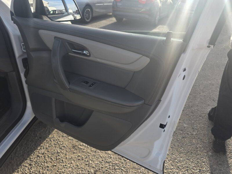 2017 Chevrolet Traverse LS