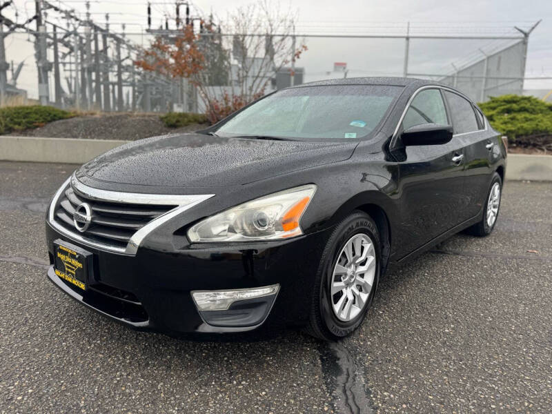 2013 Nissan Altima for sale at Bright Star Motors in Tacoma WA