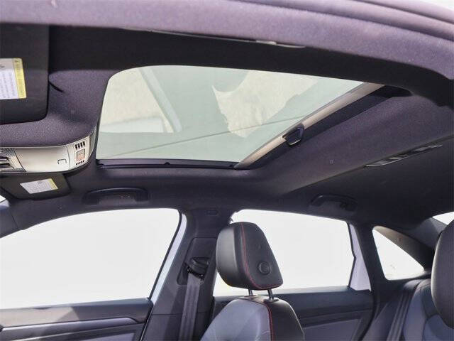 2025 Volkswagen Jetta GLI Autobahn