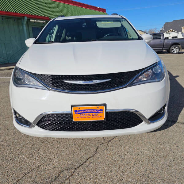 2017 Chrysler Pacifica Touring-L Plus