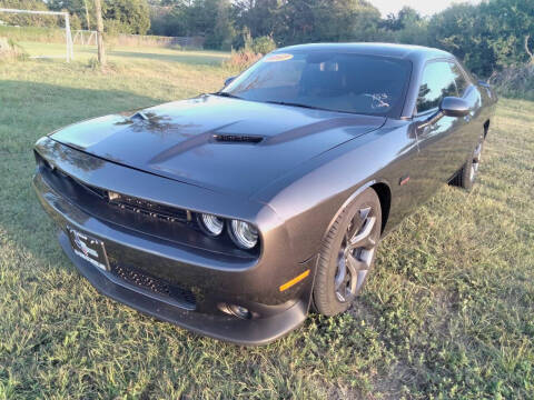 2017 Dodge Challenger for sale at LA PULGA DE AUTOS in Dallas TX