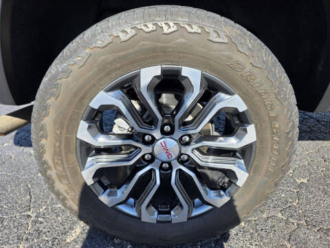 2024 GMC Canyon Denali