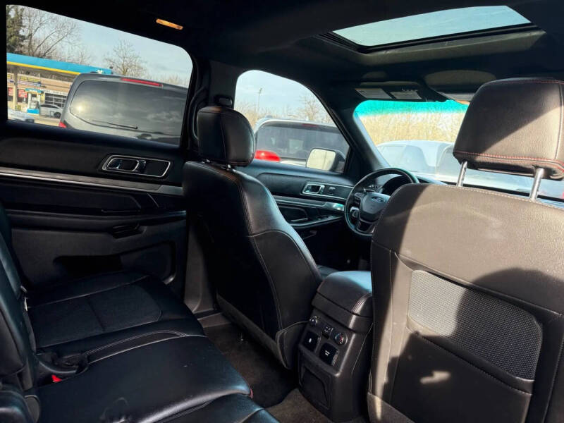 2017 Ford Explorer Sport