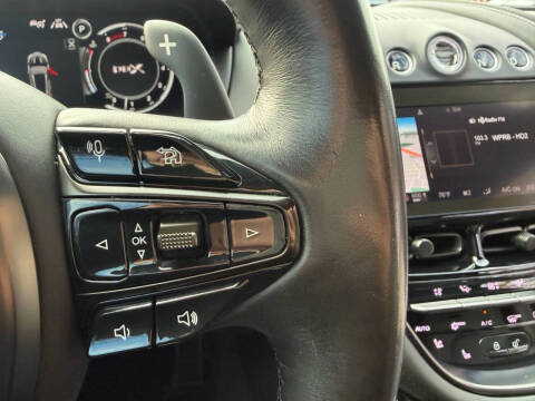 2021 Aston Martin DBX