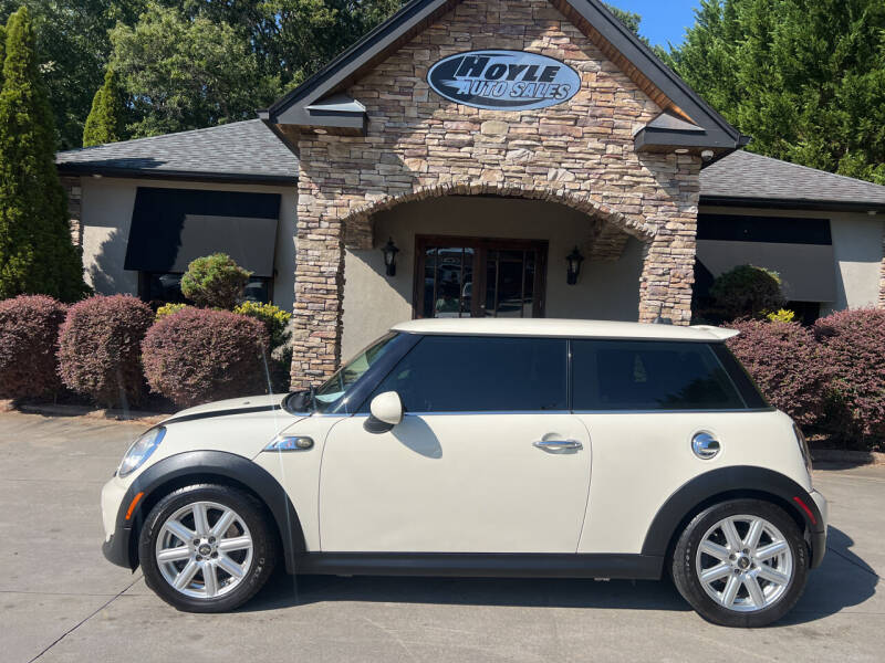 2012 MINI Cooper Hardtop for sale at Hoyle Auto Sales in Taylorsville NC