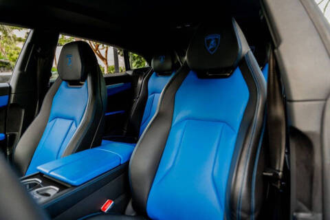 2020 Lamborghini Urus