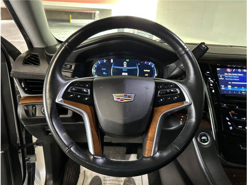 2017 Cadillac Escalade ESV Premium Luxury photo 40