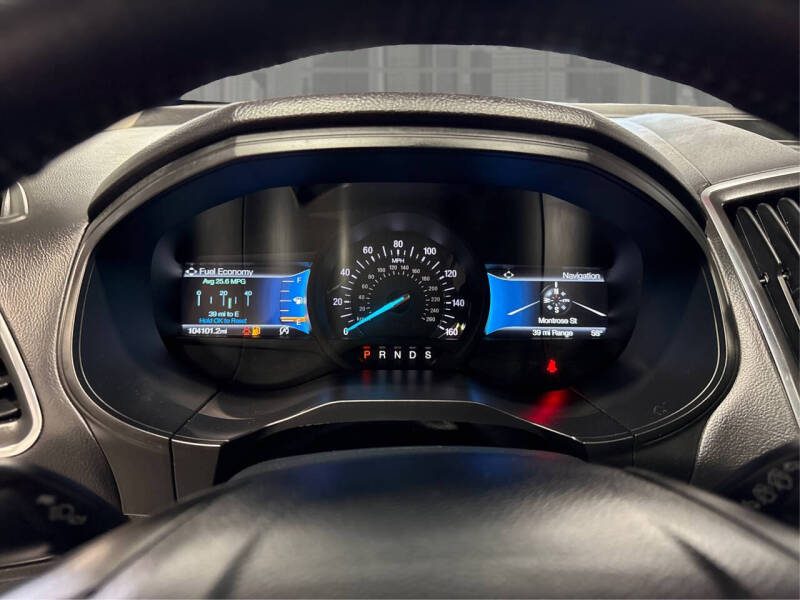 2022 Ford Edge Titanium