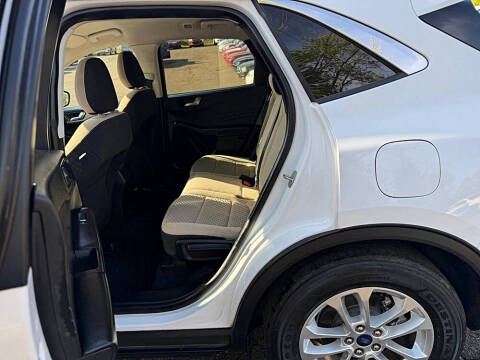2021 Ford Escape SE