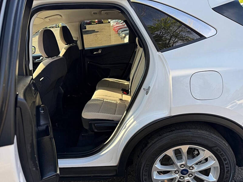2021 Ford Escape SE