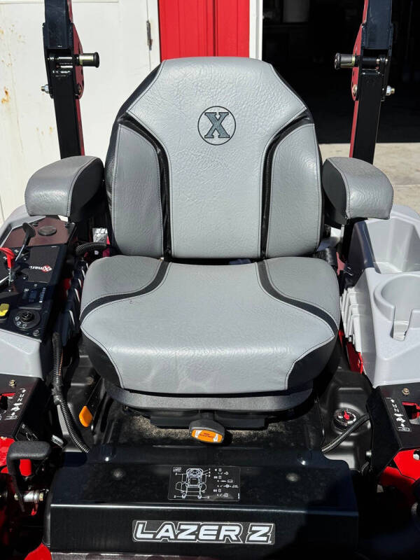 2026 Exmark LAZER Z E-SERIES