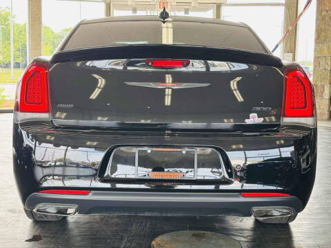 2021 Chrysler 300