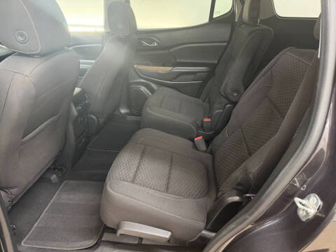2017 GMC Acadia SLE-2