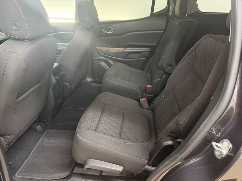 2017 GMC Acadia SLE-2