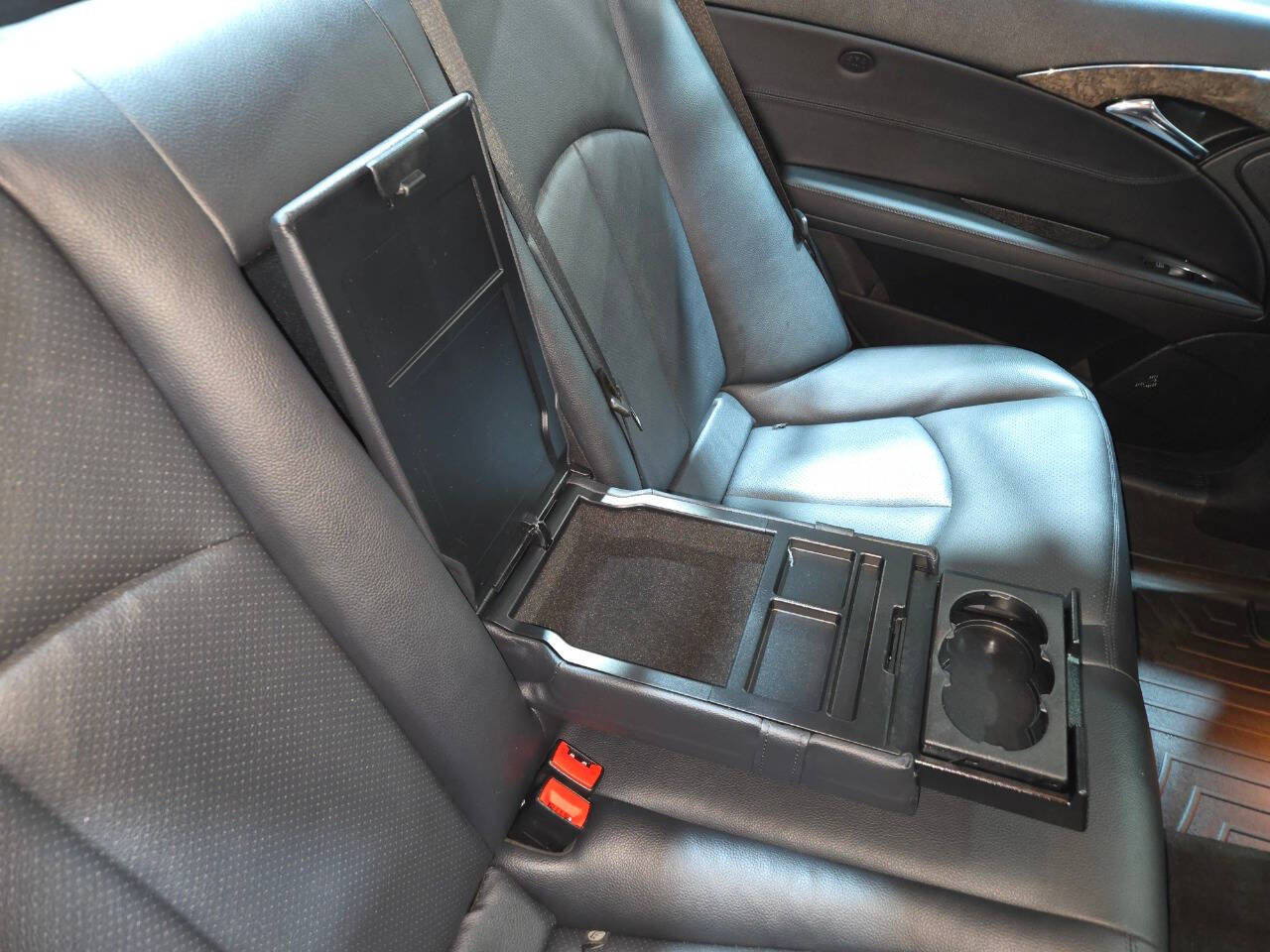 2009 Mercedes-Benz E-Class 59