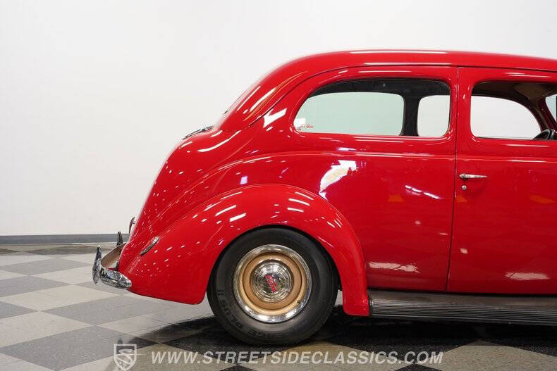 1937 Ford Tudor