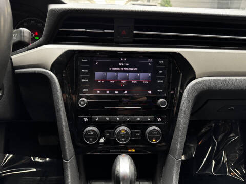 2021 Volkswagen Passat SE