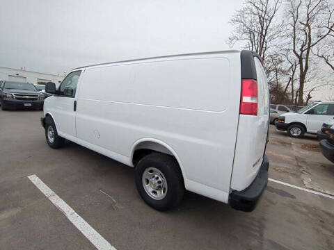 2025 Chevrolet Express 2500