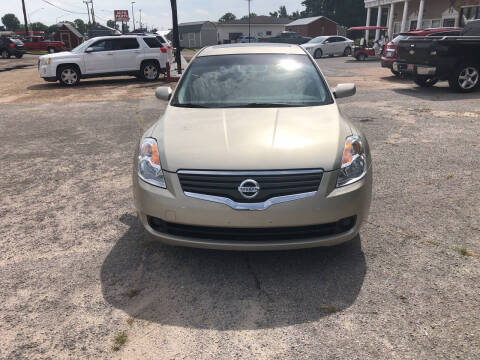 2009 Nissan Altima for sale at Townsend Auto Mart in Millington TN